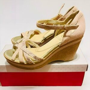 Sandals Women Platform Gadea Pink/Silver Size 8,5 US- New!